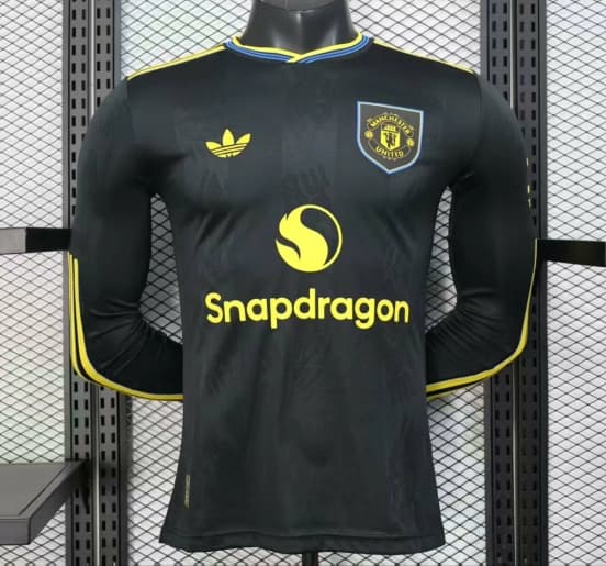 Player Version 25/26 Manchester United Third Black Long Sleeve Jersey — Manchester United Football Club