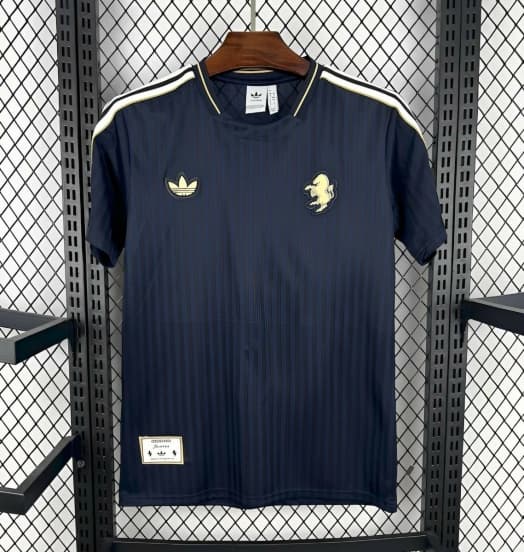 2025/26 Juventus Terrace Icons Jersey — Juventus de Turín